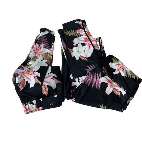Pants - Matching Bra and Pant Matching Floral Set - Sports Bra and Pant Set Size XS